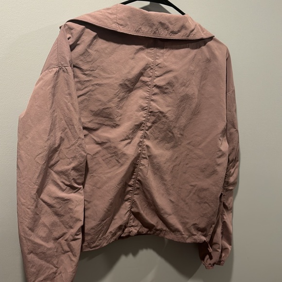 Large purple All in Motion windbreaker - Picture 3 of 4